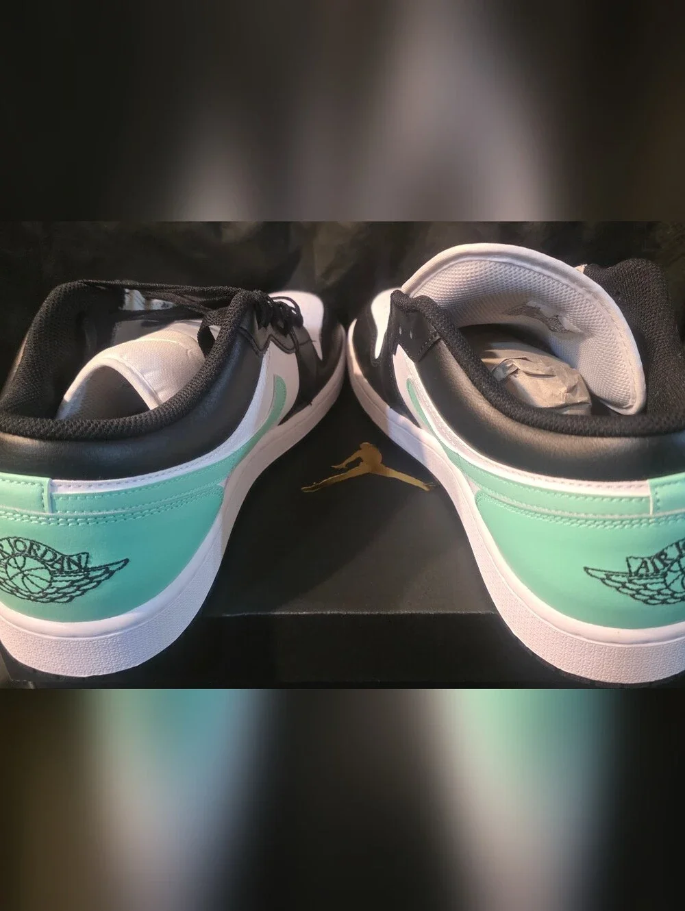 Nike Air Jordan 1 Low Sneakers Green Glow 553558-131 Men Size 13 New With Box
